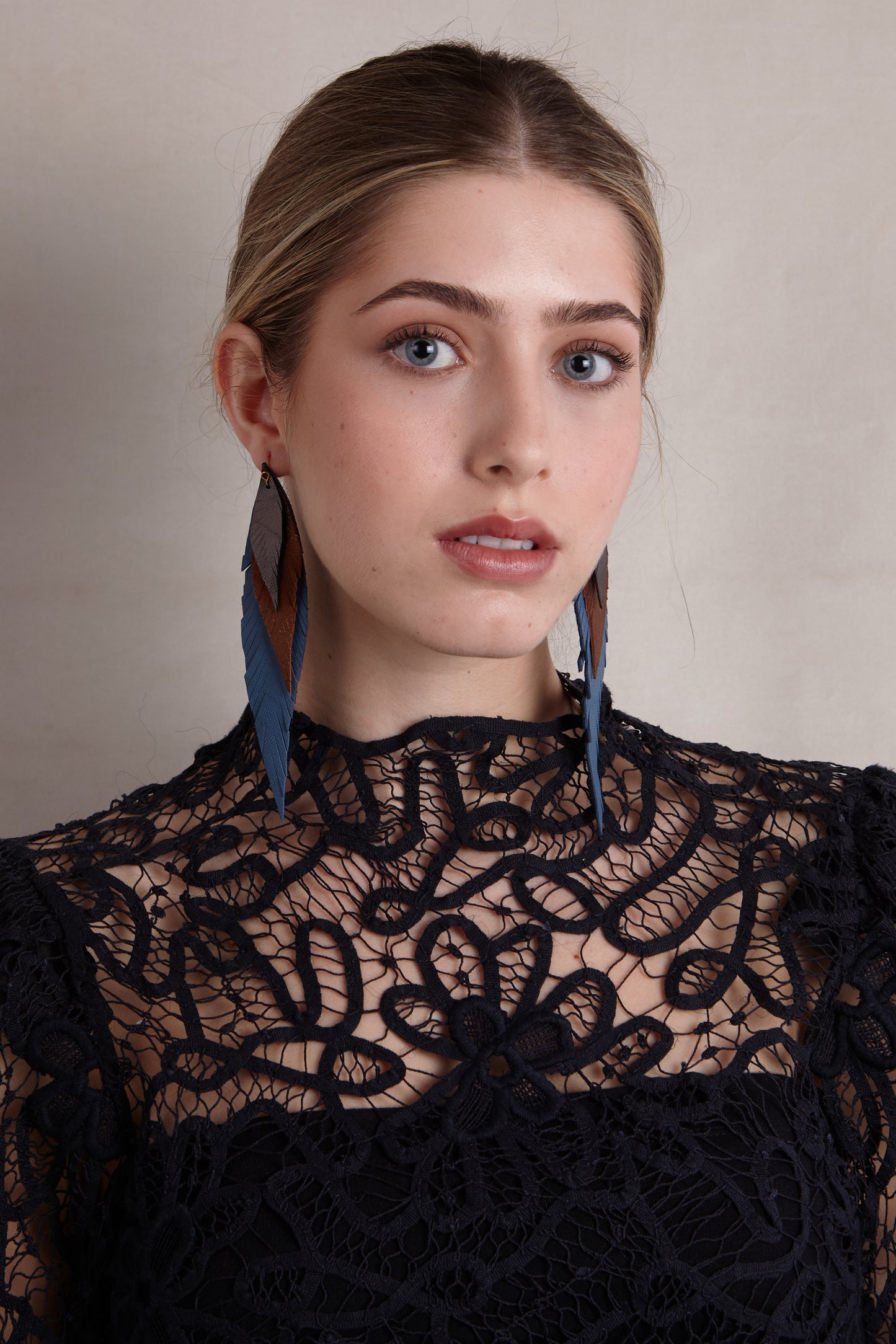 Pluma Grande Azul Indigo