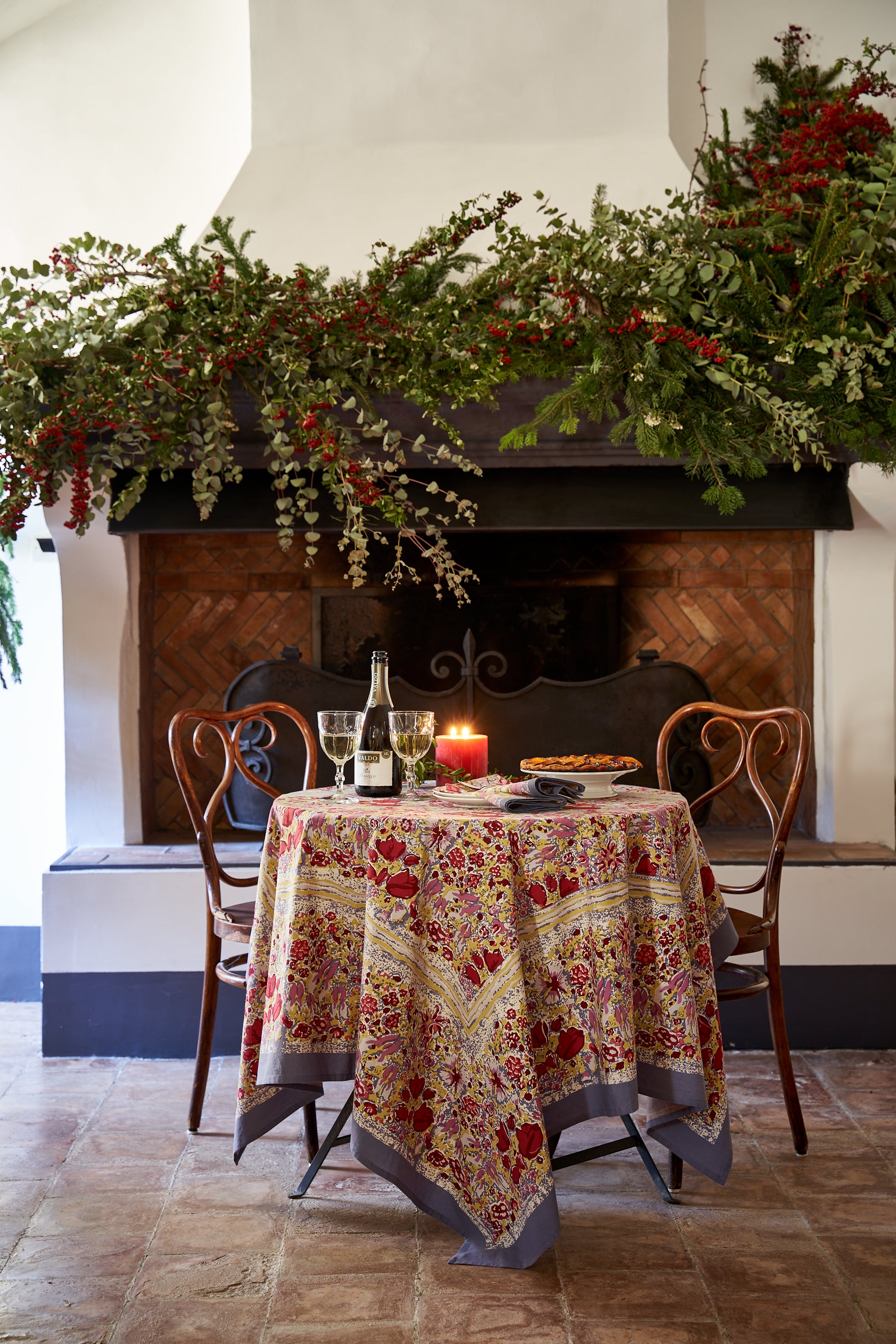 Nappe Française Jardin Gris Rouge