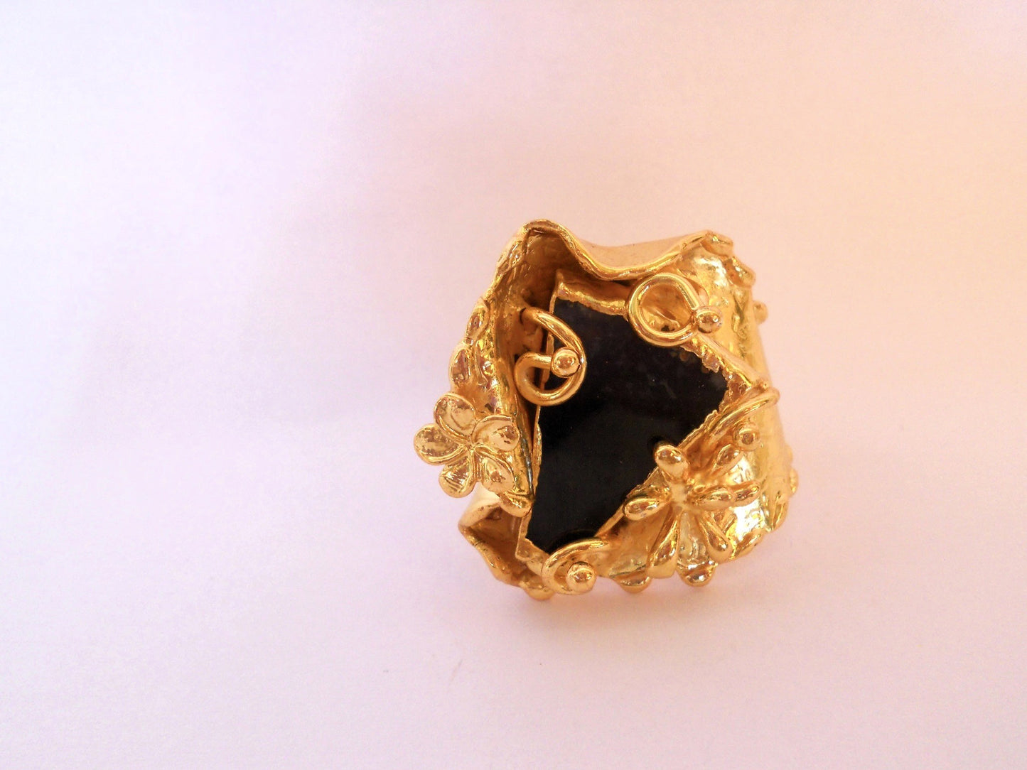 Saladeta Ring