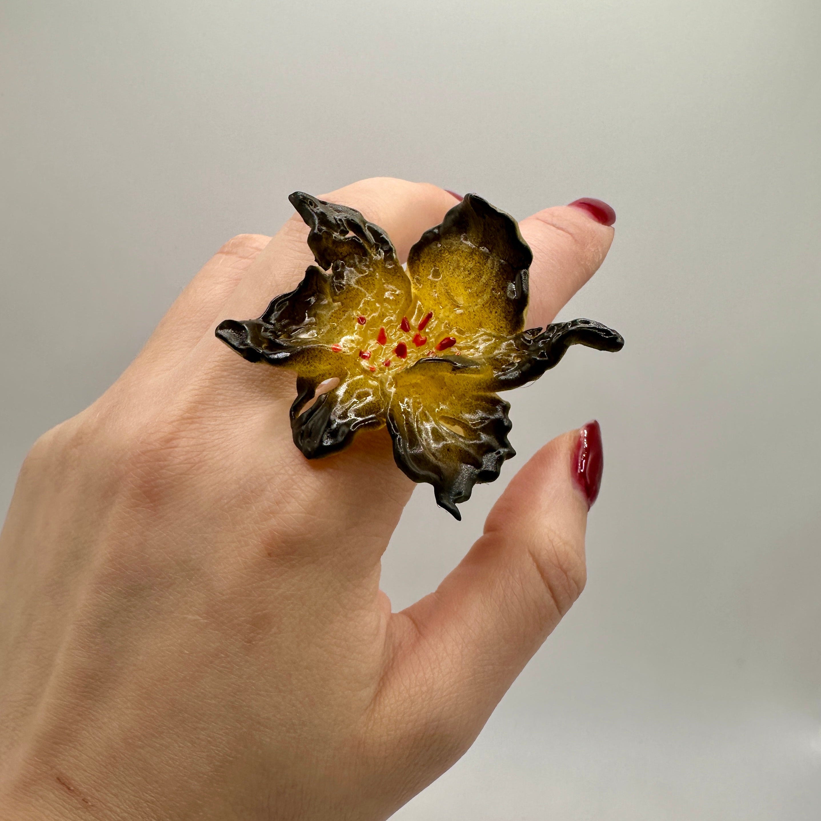 Bague Fleur Jonquille Nº1 - Noire & Jaune